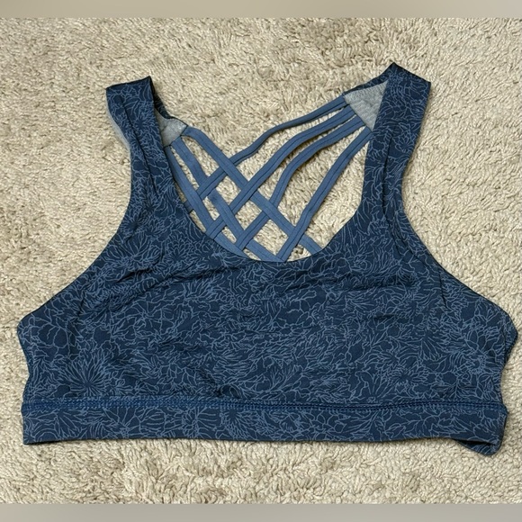 Queenieke Strappy Sports Bra – Size S - Picture 2 of 7